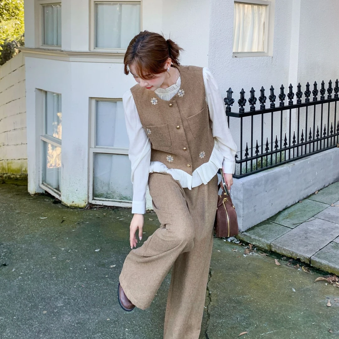 洋气衣服蕾丝衫少女风春秋装褶皱法式开衫小香风马甲阔腿裤三件套