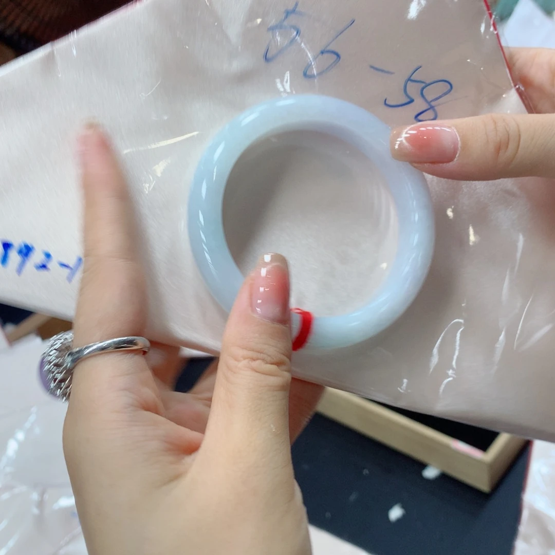 未镶嵌手镯翡翠买断