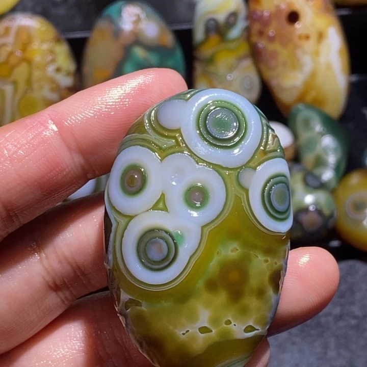 玛瑙/玉髓未镶嵌珠宝奇石58