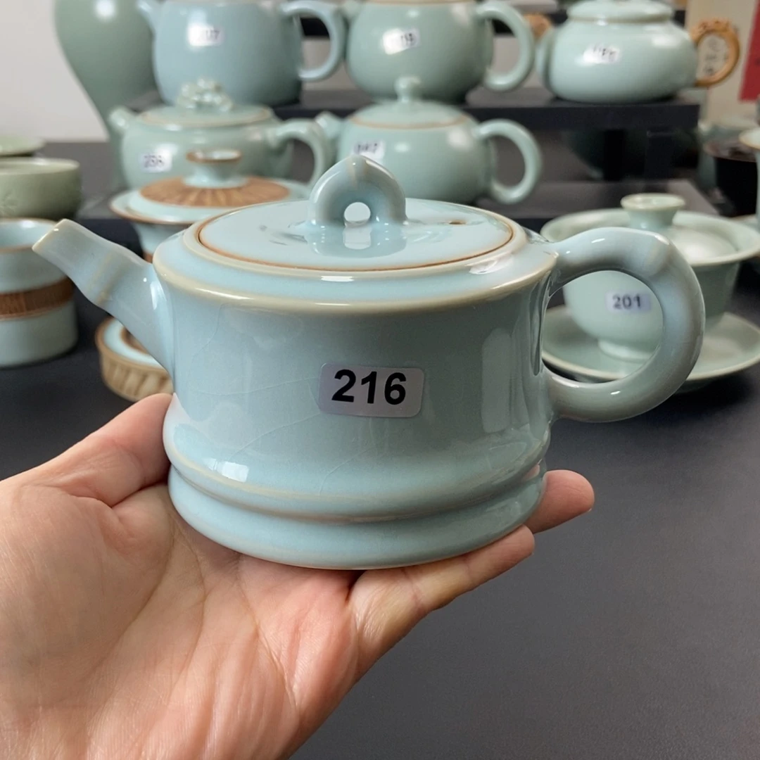 天青釉水竹节壶微瑕