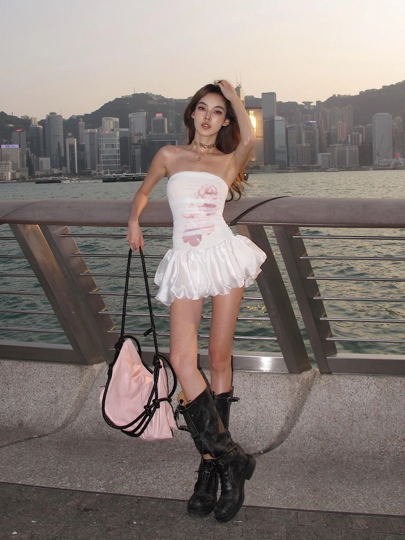 2025夏季新款气质浪漫度假风网纱拼接印花连衣裙女收腰蓬蓬短裙女