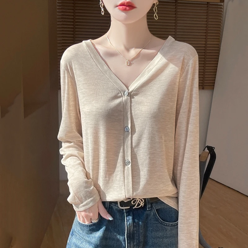 【法式设计感】春季新款女士V领长袖纯色开衫洋气百搭宽松针织衫
