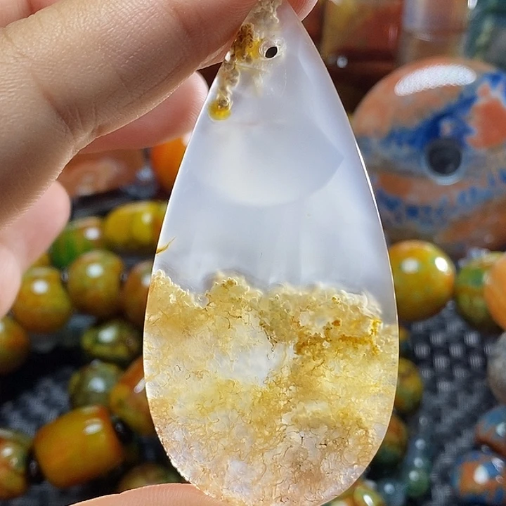 媚***媚玛瑙/玉髓未镶嵌颈饰