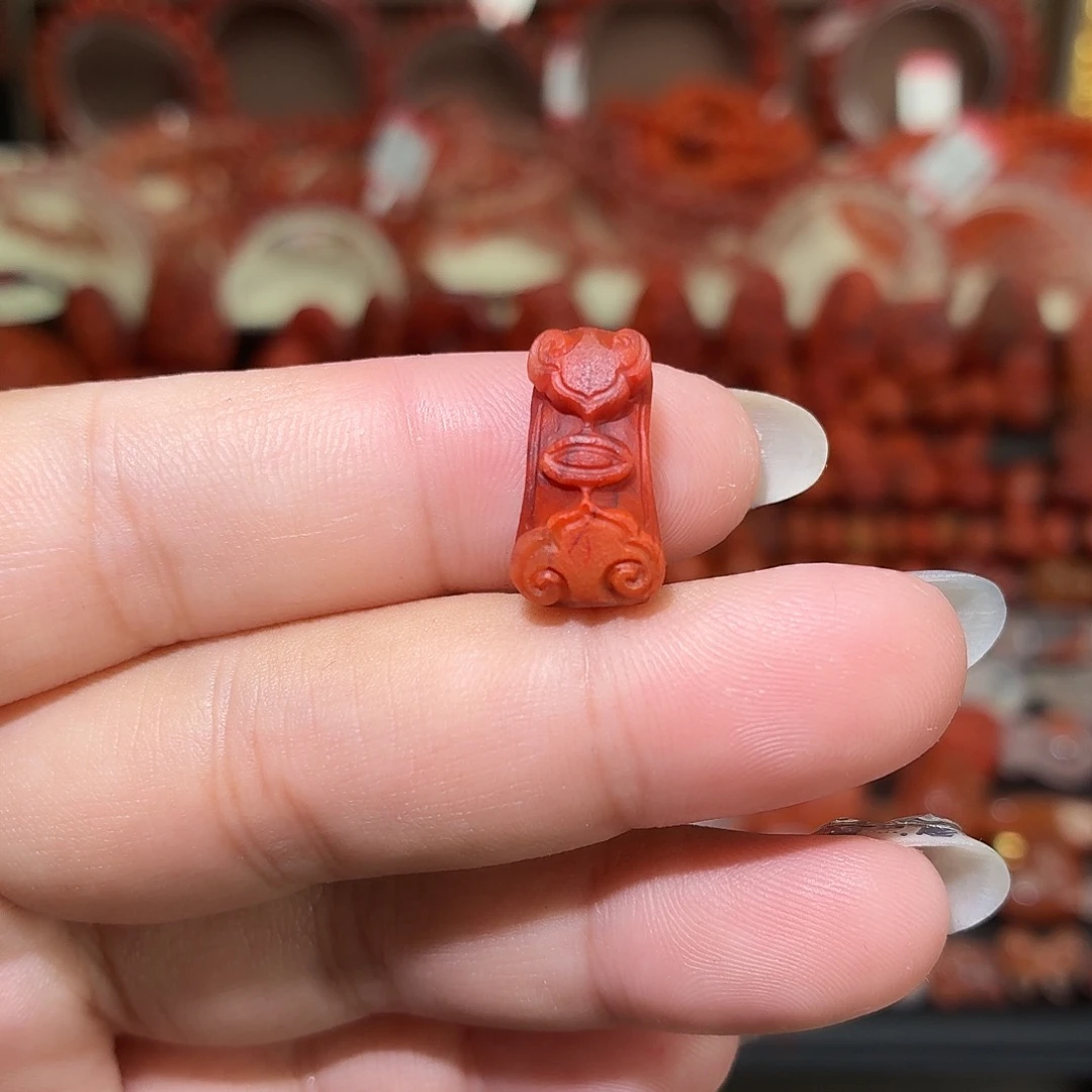 南红玛瑙未镶嵌颈饰