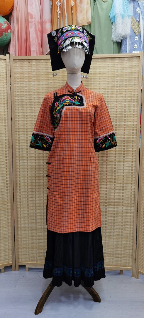 旗袍绣花苗服民族服装英姐苗服