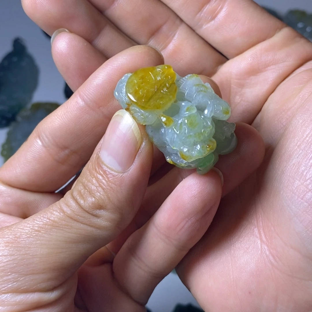 定制翡翠未镶嵌翡翠