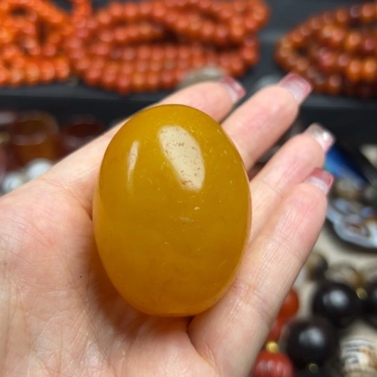 欣***姐未镶嵌颈饰玛瑙/玉髓