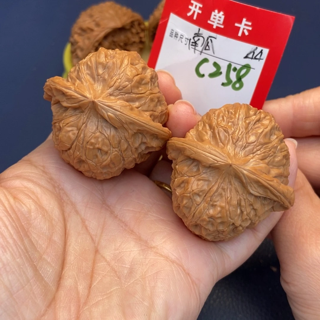 文玩核桃吊坠文玩核桃