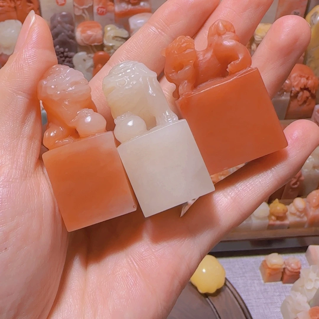 哆***淳昌化石印石篆刻作品
