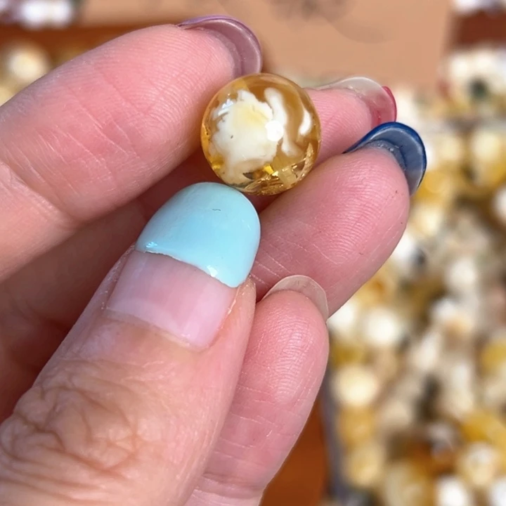 未镶嵌蜜蜡裸石12.3mm一个