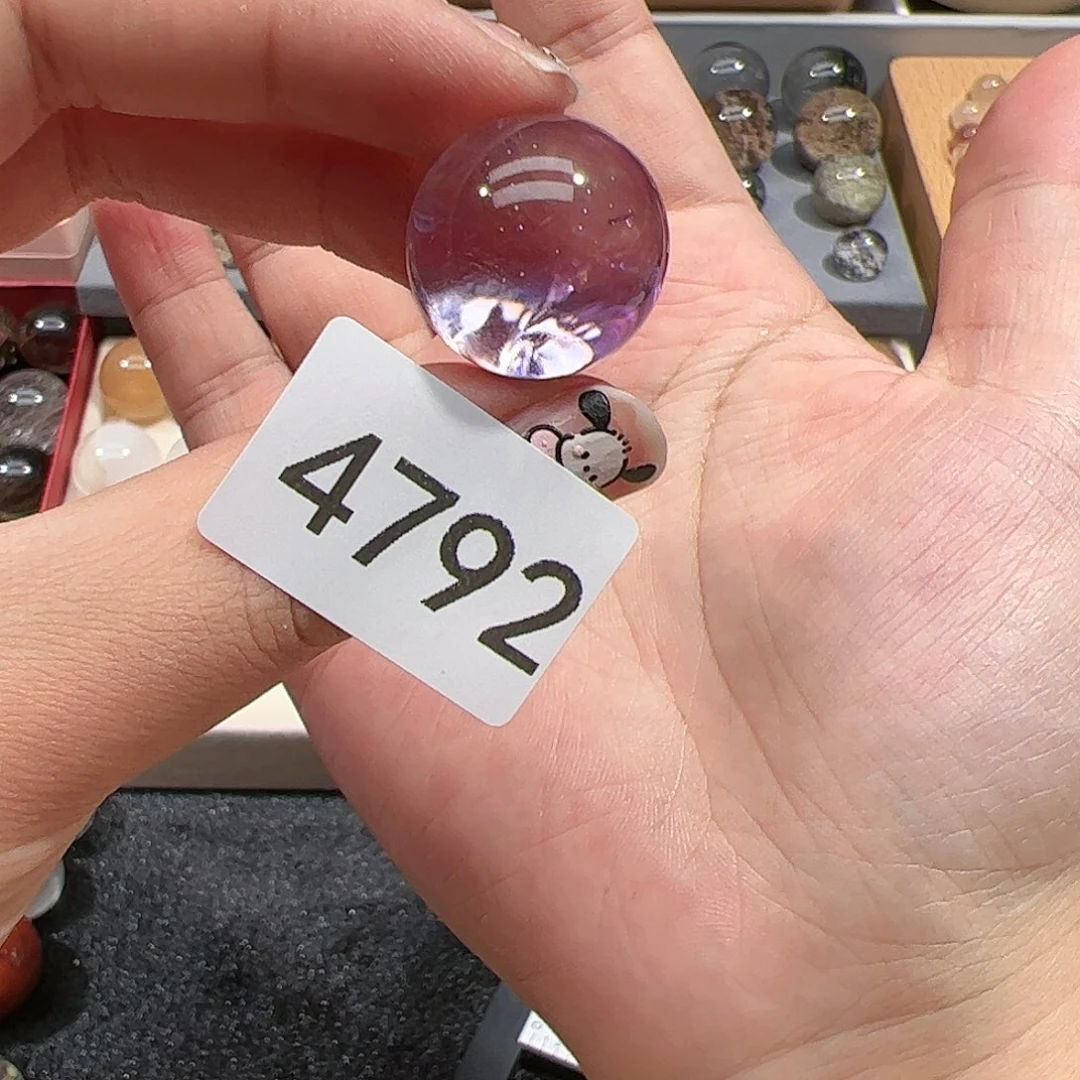 未镶嵌大型摆件（非配饰）水晶