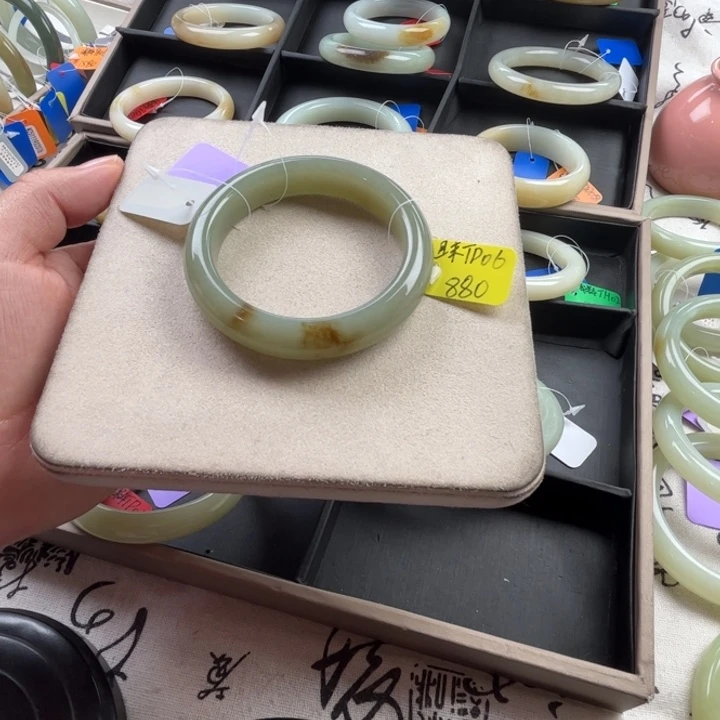 未镶嵌手镯和田玉玲珑美镯57