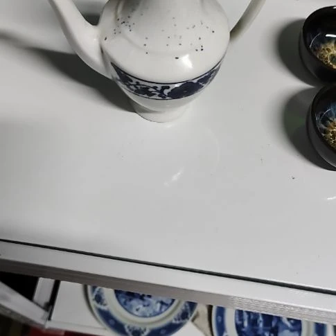 瓷片瓷片，各种摆件，沙锅，