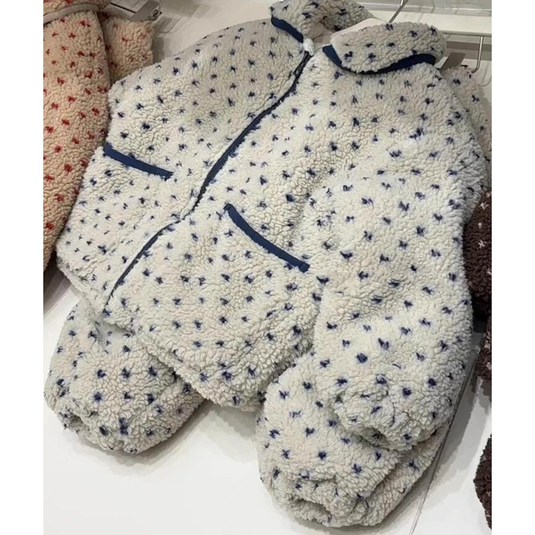 男女童套装冬季2025新款时髦儿童保暖毛绒翻领上衣宝宝加厚裤子