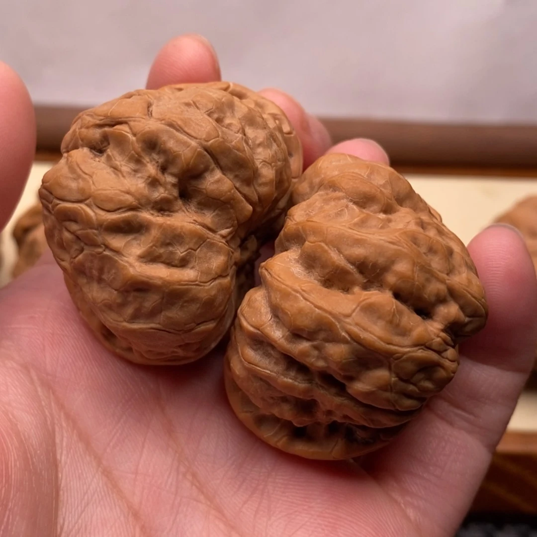 【闪购商品】把件文玩核桃大****们边42左右