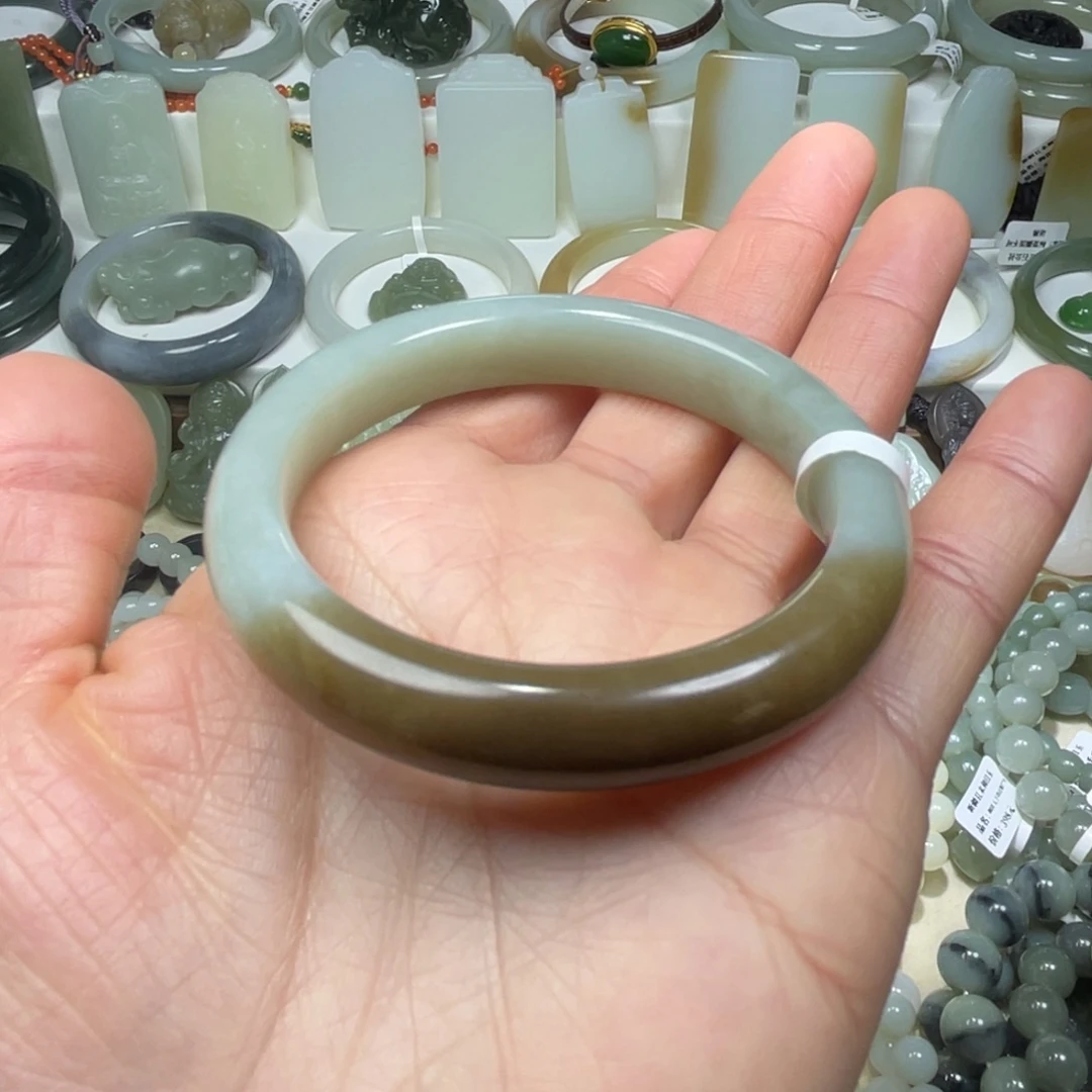 和田玉未镶嵌颈饰52圈口