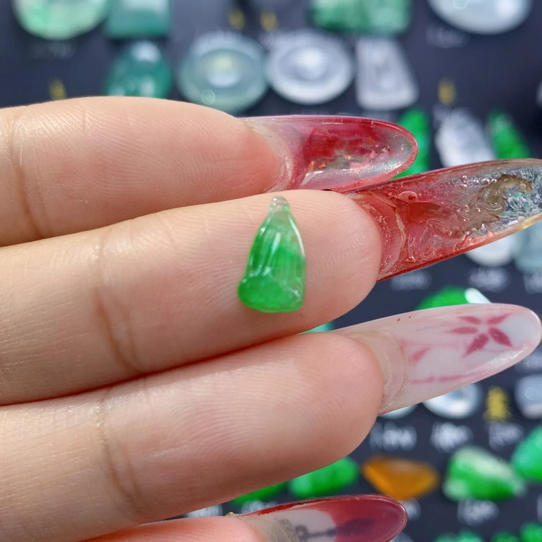 翡翠颈饰未镶嵌纯天然缅甸翡翠A货