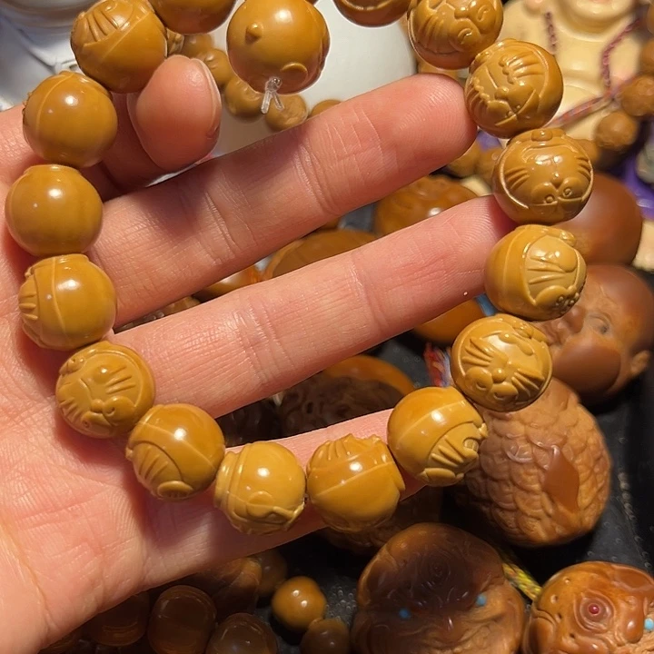 手串/手链橄榄核猴头哆啦A梦