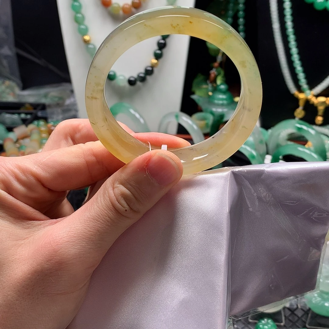 石英质玉未镶嵌手镯5758