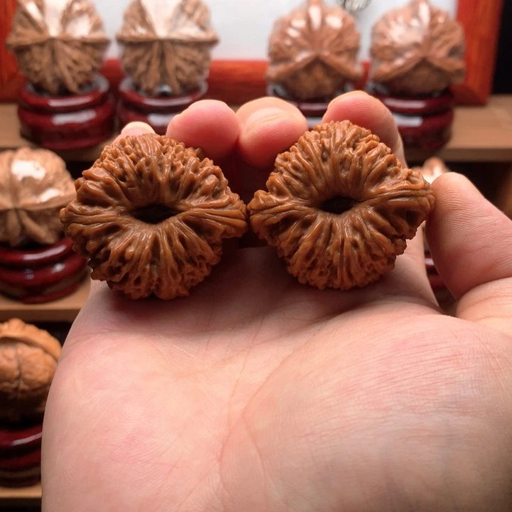 文玩核桃吊坠南疆