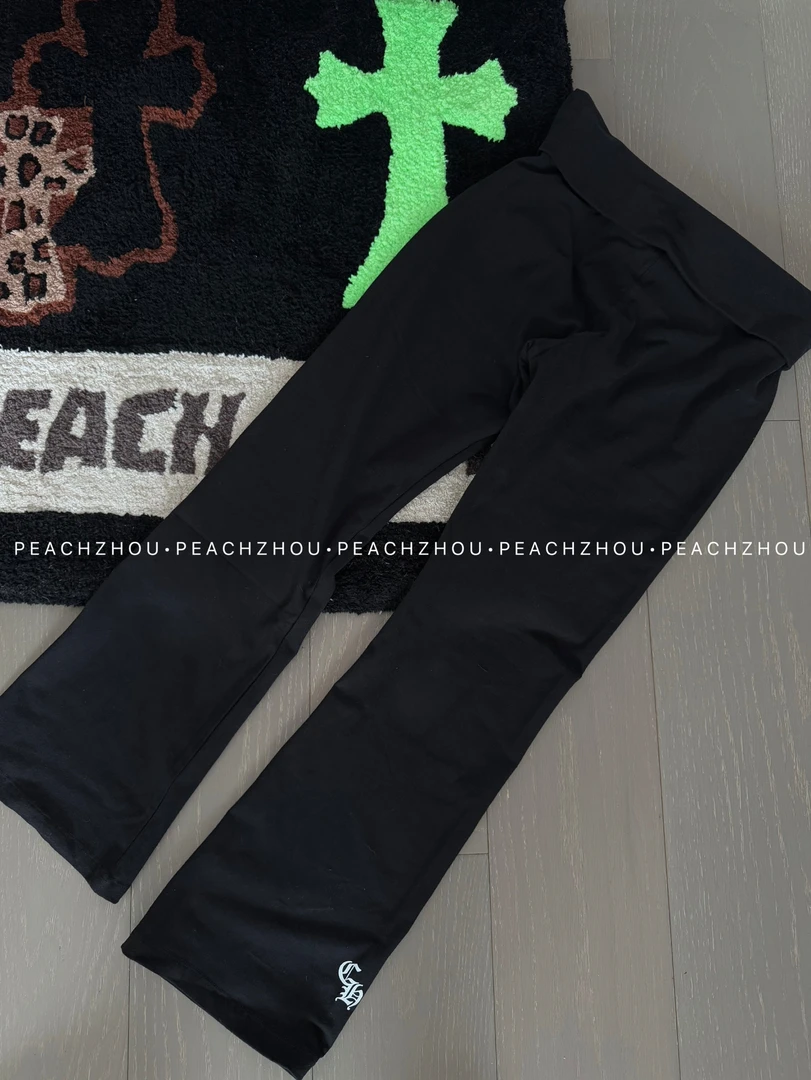 『PEACHZHOU』翻腰卷轴梵文印花弹力微喇修身瑜伽裤松紧腰打底长裤