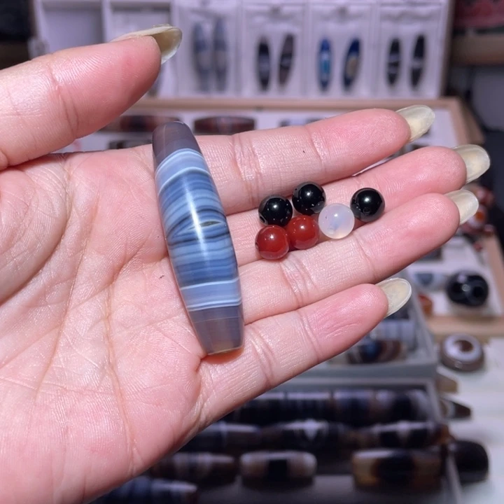 《***》玛瑙/玉髓未镶嵌颈饰