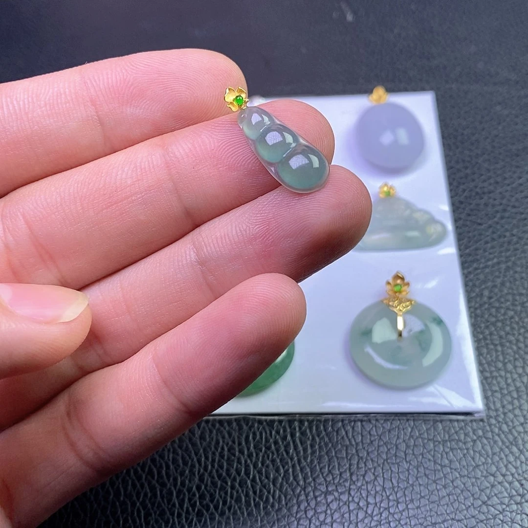翡翠18K金镶嵌吊坠(不含链)