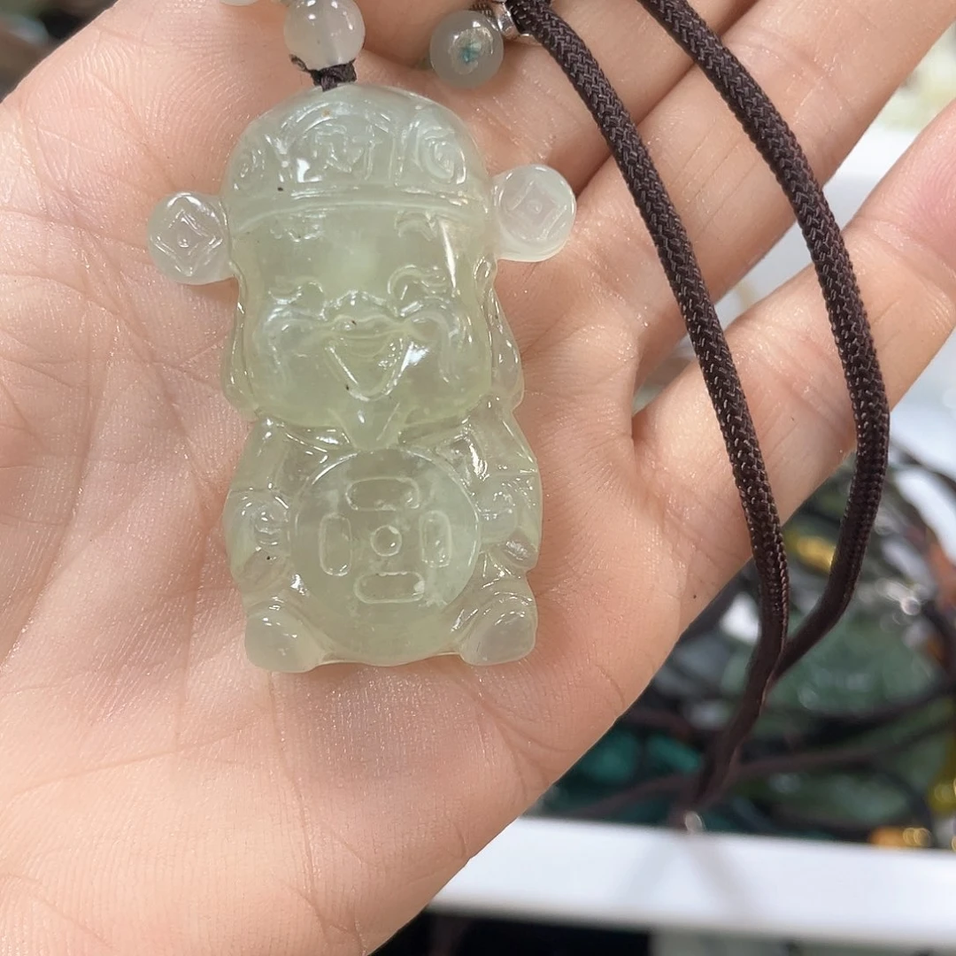 蛇纹石玉颈饰合金