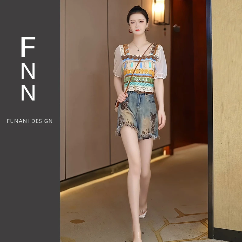 时尚气质减龄上衣女收腰显瘦裤子百搭刺绣潮牌女装F2411797B