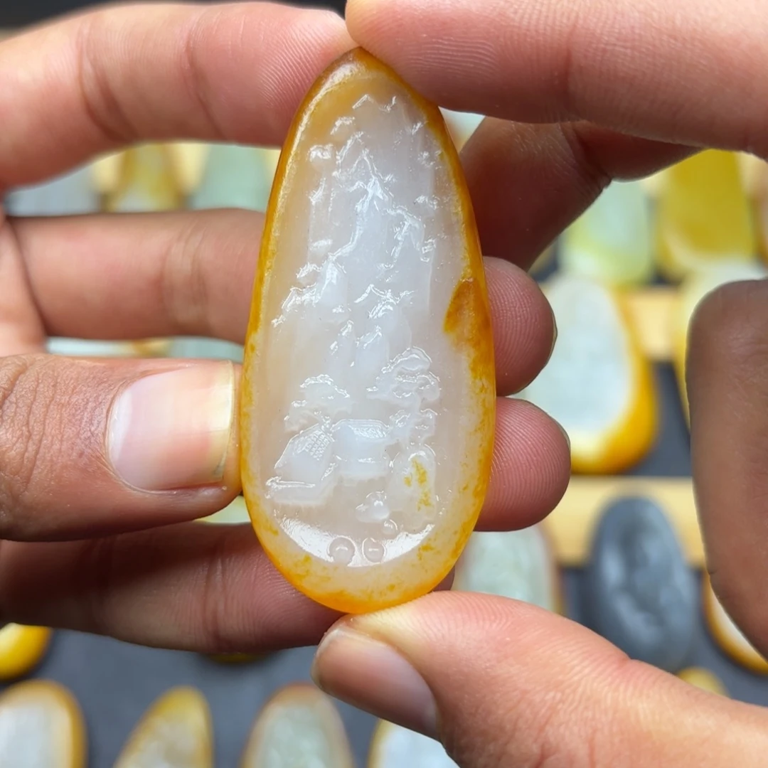 和田玉未镶嵌颈饰