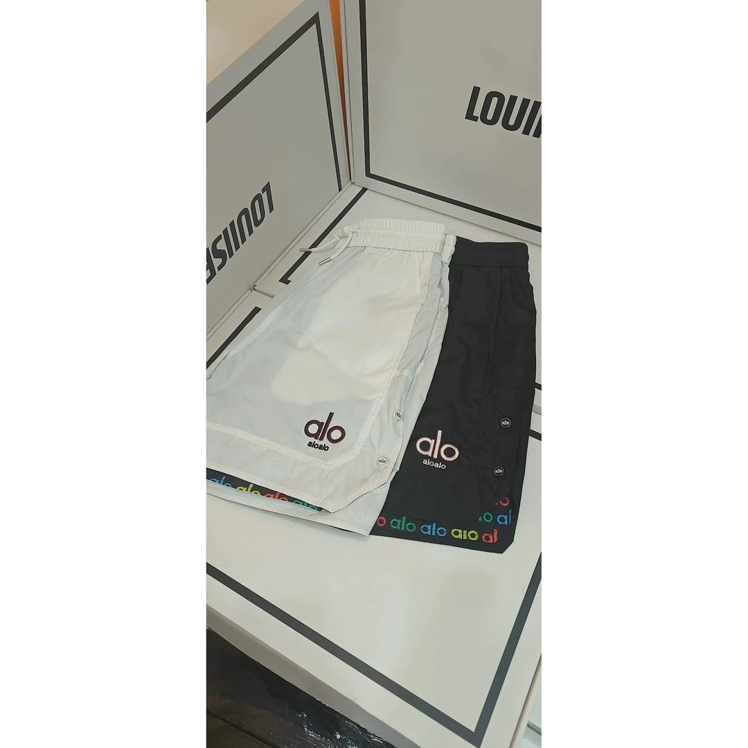 心心《34号-alo刺绣透气》夏季上新潮奢时尚刺绣alo短裤-E266