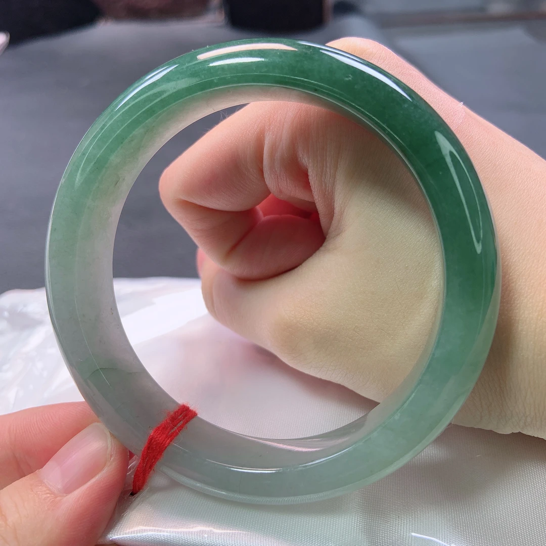 0822号缅甸天然A货翡翠60-61圈口糯冰半山水正圈手镯