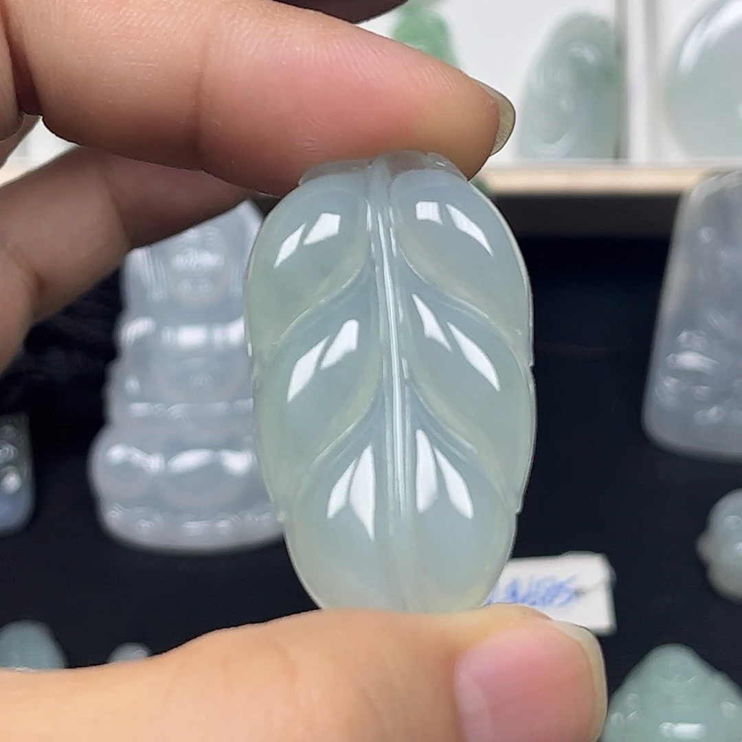 颈饰未镶嵌翡翠缅甸翡翠