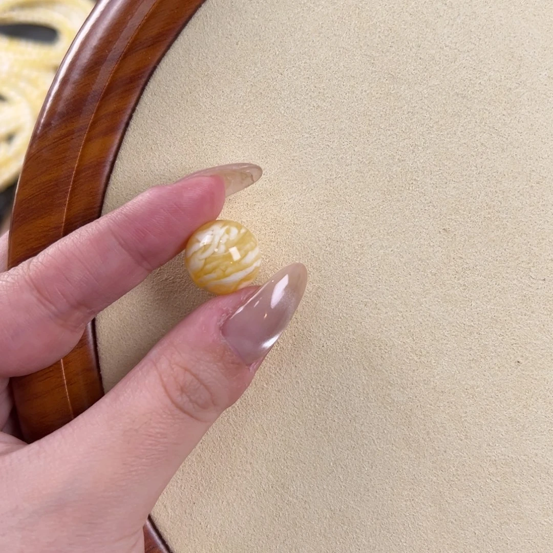 F***Y琥珀未镶嵌手串金瓷白虎皮15.3m