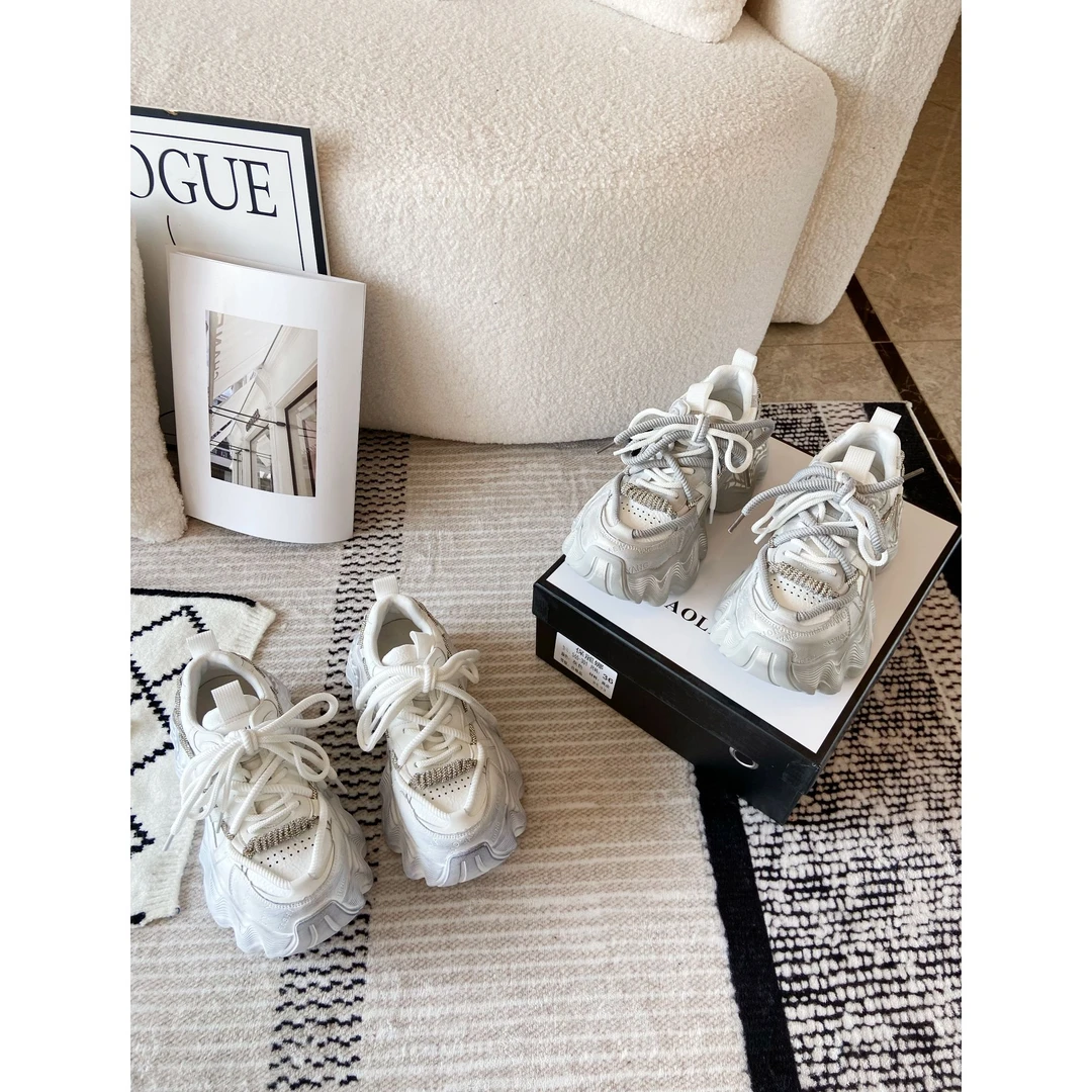 2025春款上新带钻厚底老爹鞋女复古做旧时尚百搭休闲鞋