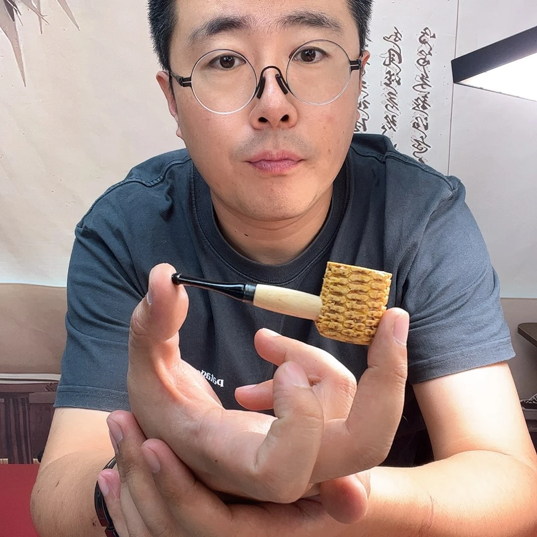 美国密苏里玉米烟斗