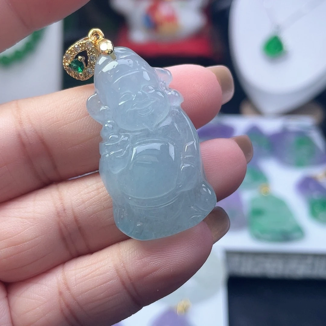 翡翠吊坠(赠链)未镶嵌