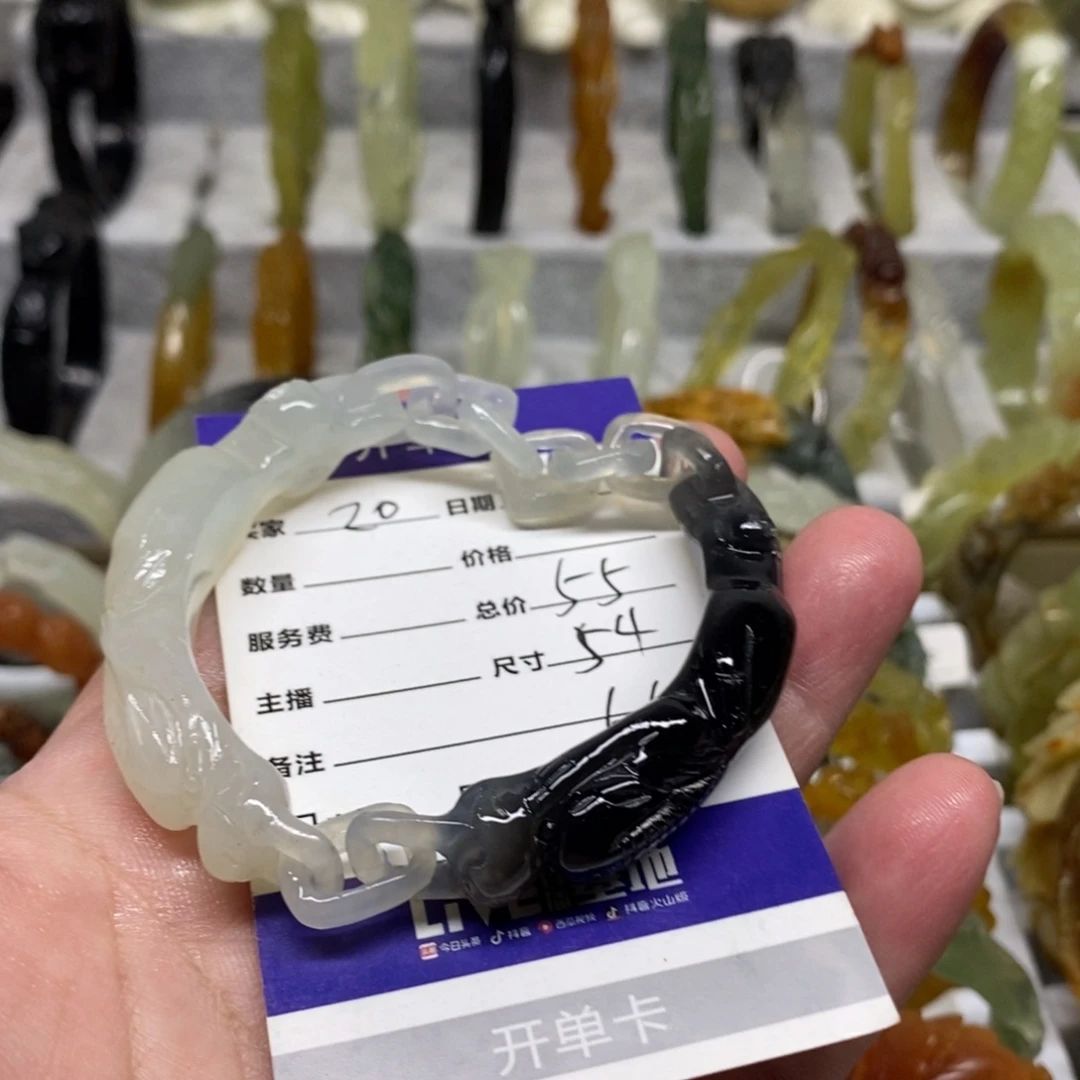虾****蛇纹石玉未镶嵌手镯