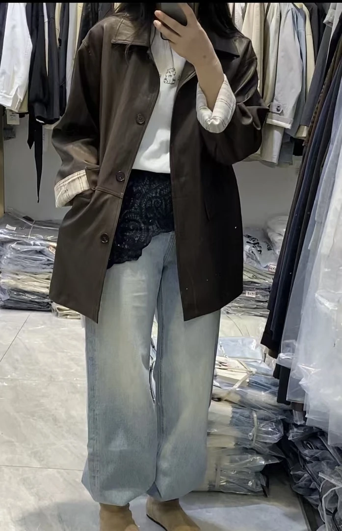2025法式复古翻领袖子拼接蛋白皮衣