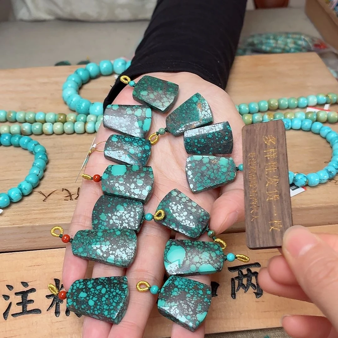 未镶嵌绿松石珠宝奇石