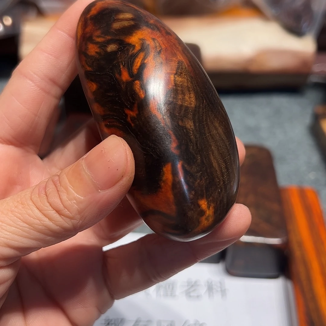 交趾黄檀（大红酸枝）洱*