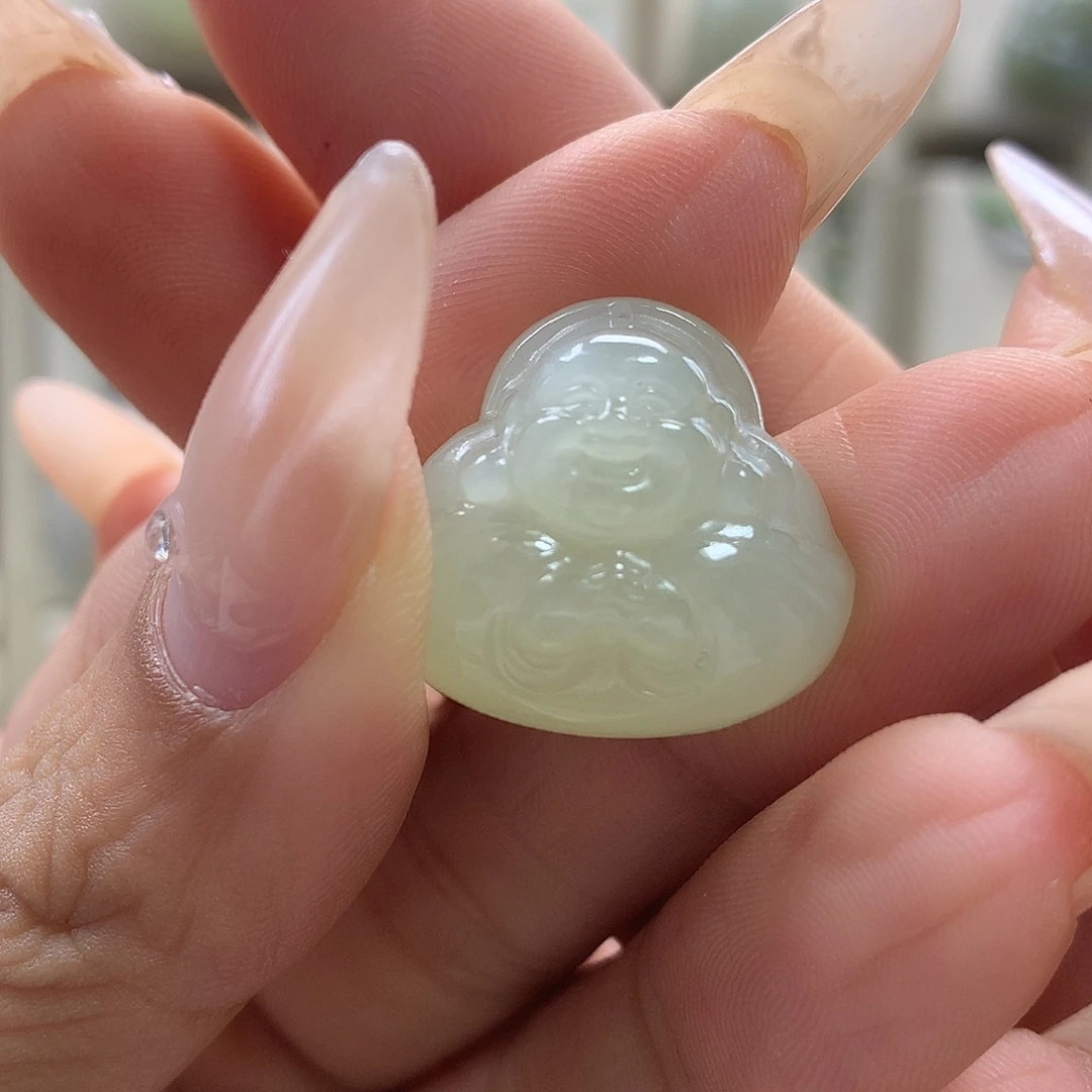 和田玉未镶嵌颈饰包容