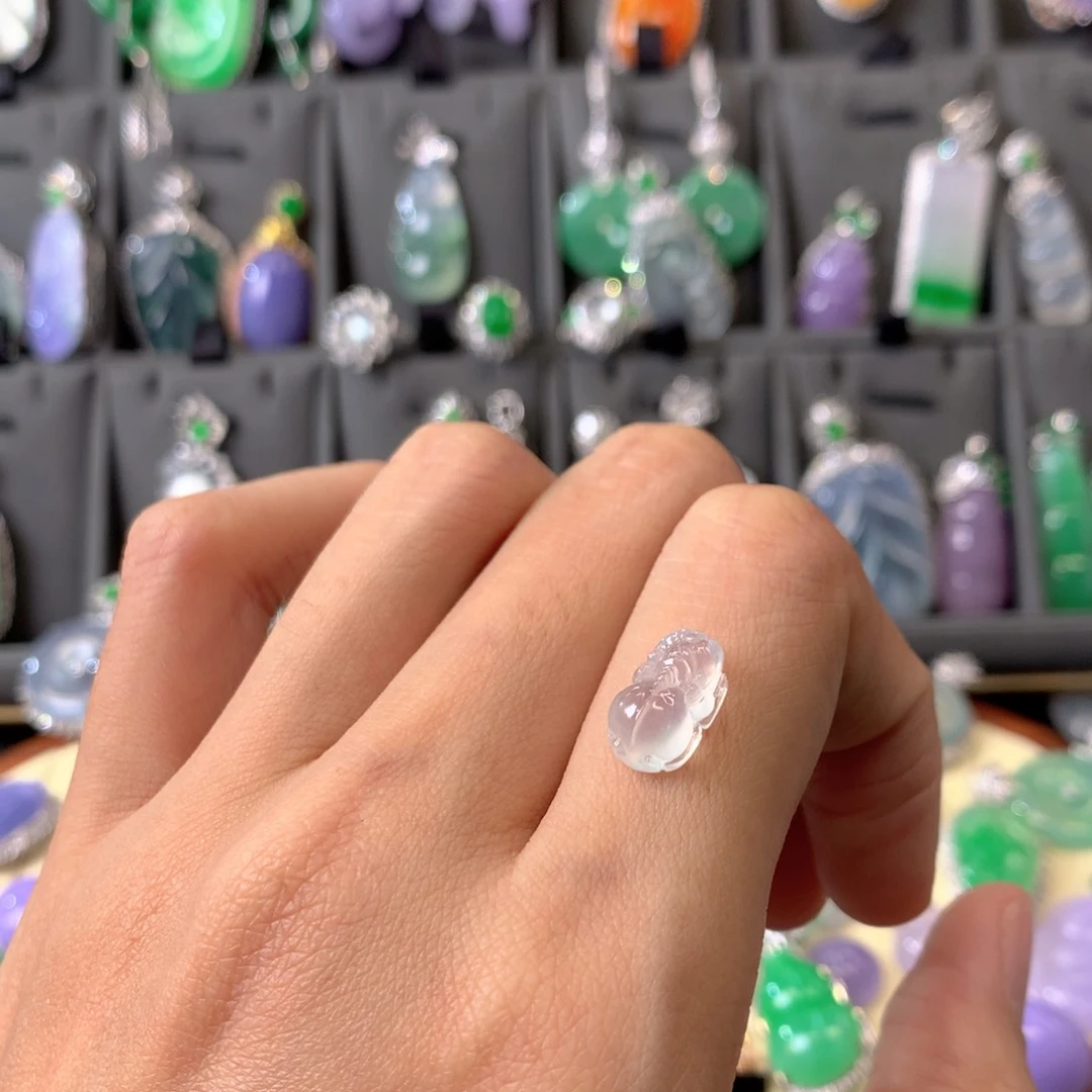 翡翠颈饰未镶嵌裸石