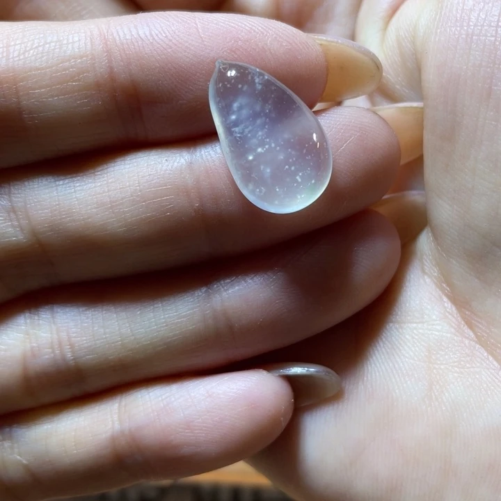 翡翠未镶嵌颈饰瓜瓜