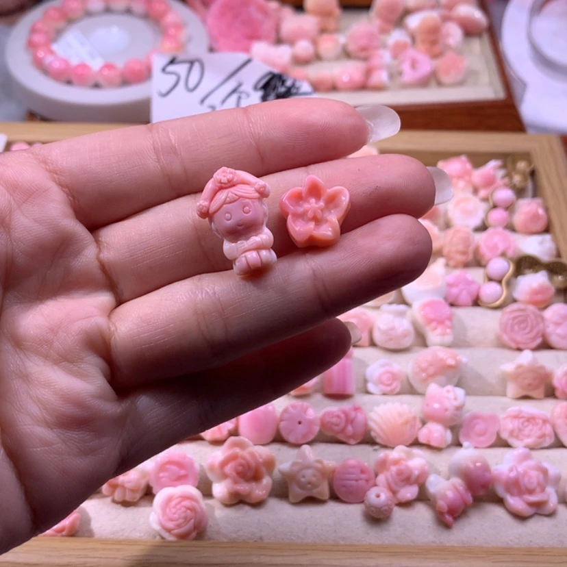 【闪购商品】查罗石颈饰合金福利