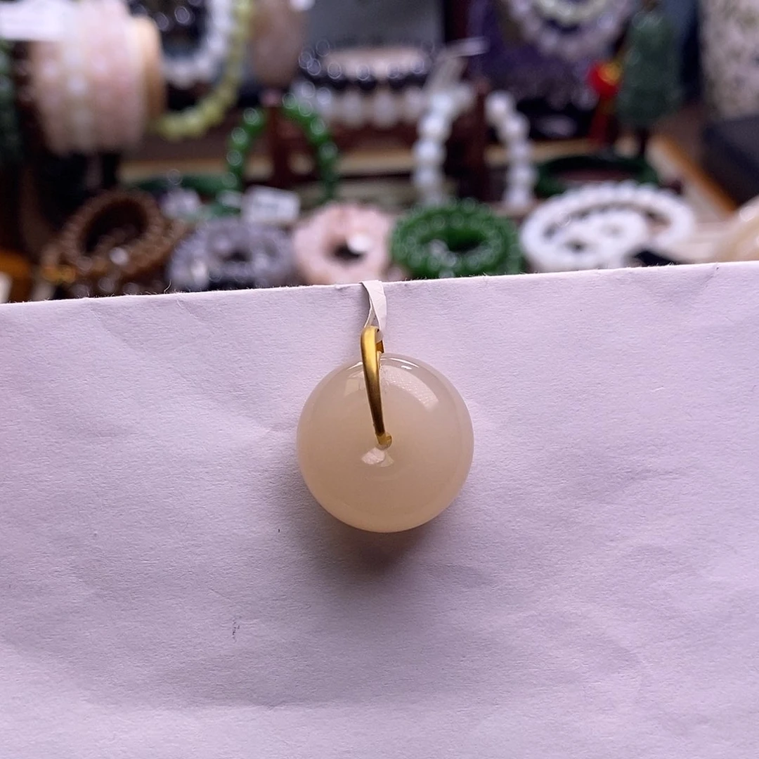 颈饰未镶嵌和田玉熟藕粉金镶平安扣吊坠