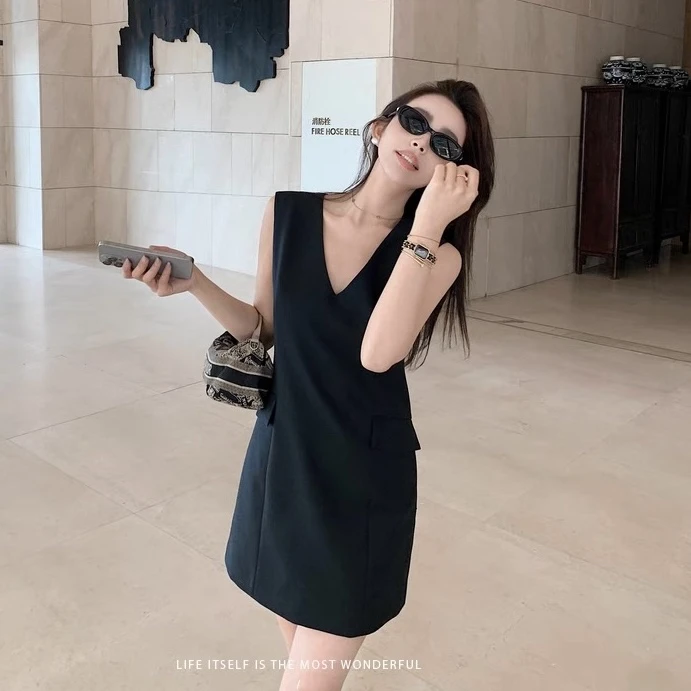 【Lily likes】 刚柔双生都市风优雅立裁V领时髦职场西装裙