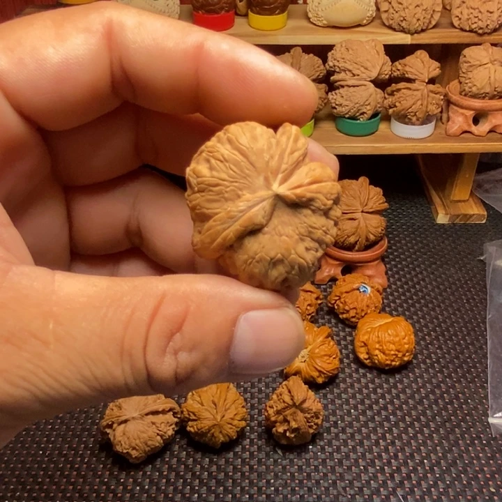郭***店文玩核桃把件文玩