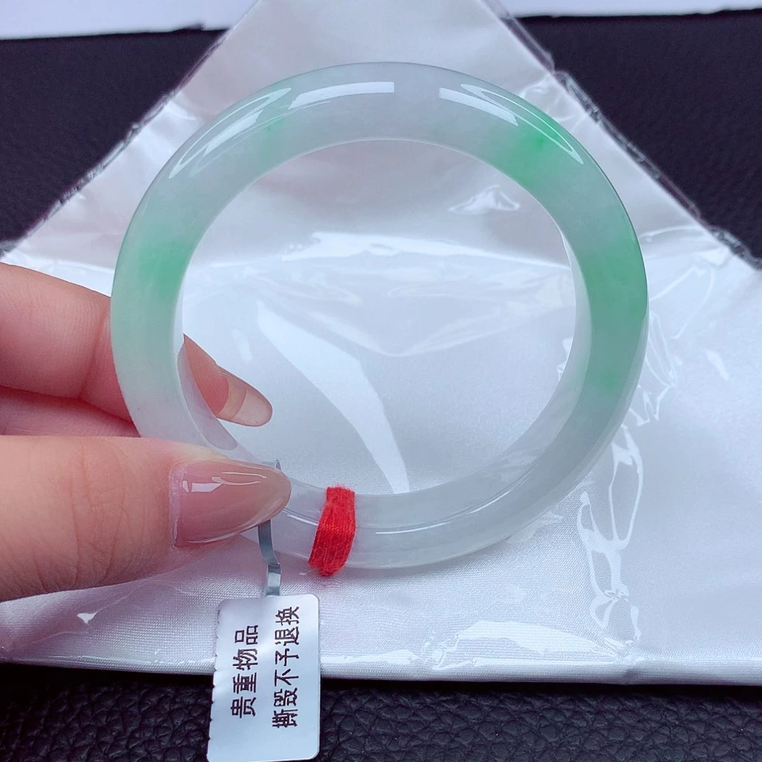 翡翠手镯未镶嵌天然缅甸翡翠A货