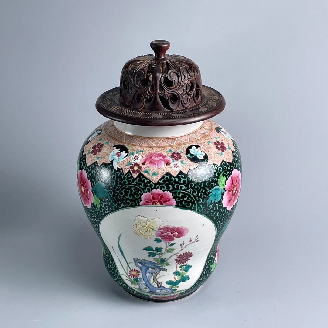 dj：2000光绪墨地粉彩开光花卉纹罐M25AE000878收藏/wk：3.6w